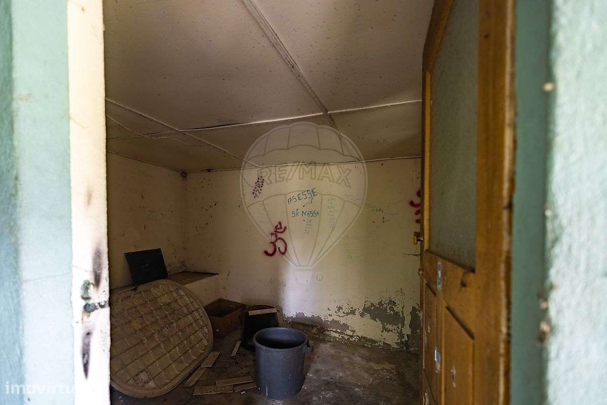 Moradia T5 para venda-12