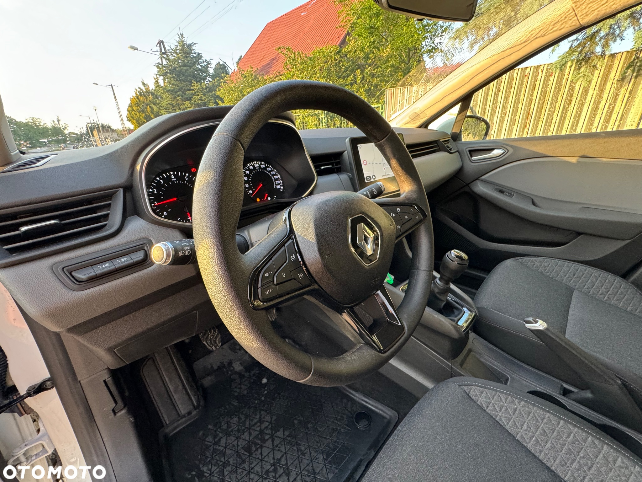 Renault Clio SCe 65 BUSINESS EDITION - 16
