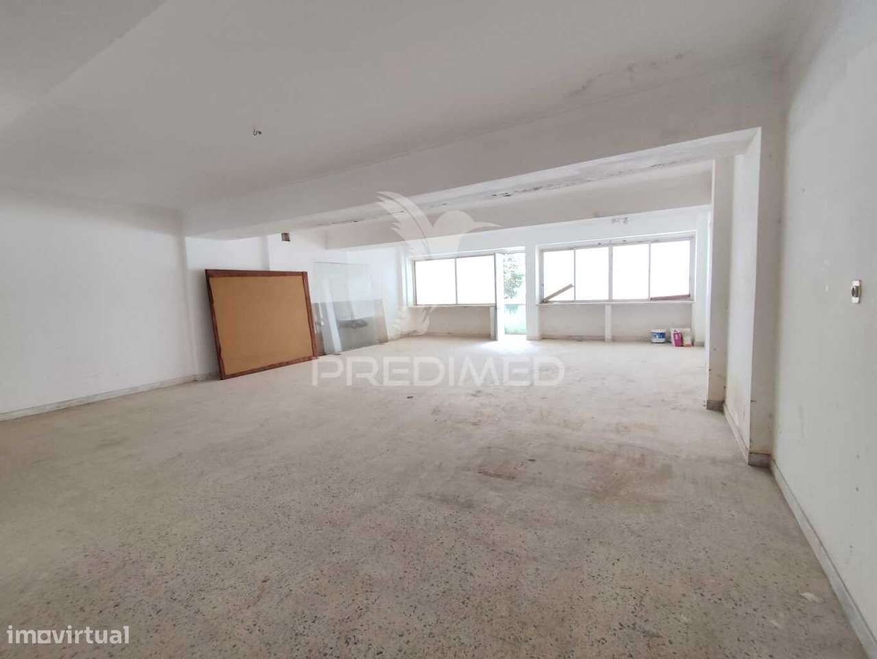 Loja com 210 m2 / Cacém - Grande imagem: 4/8