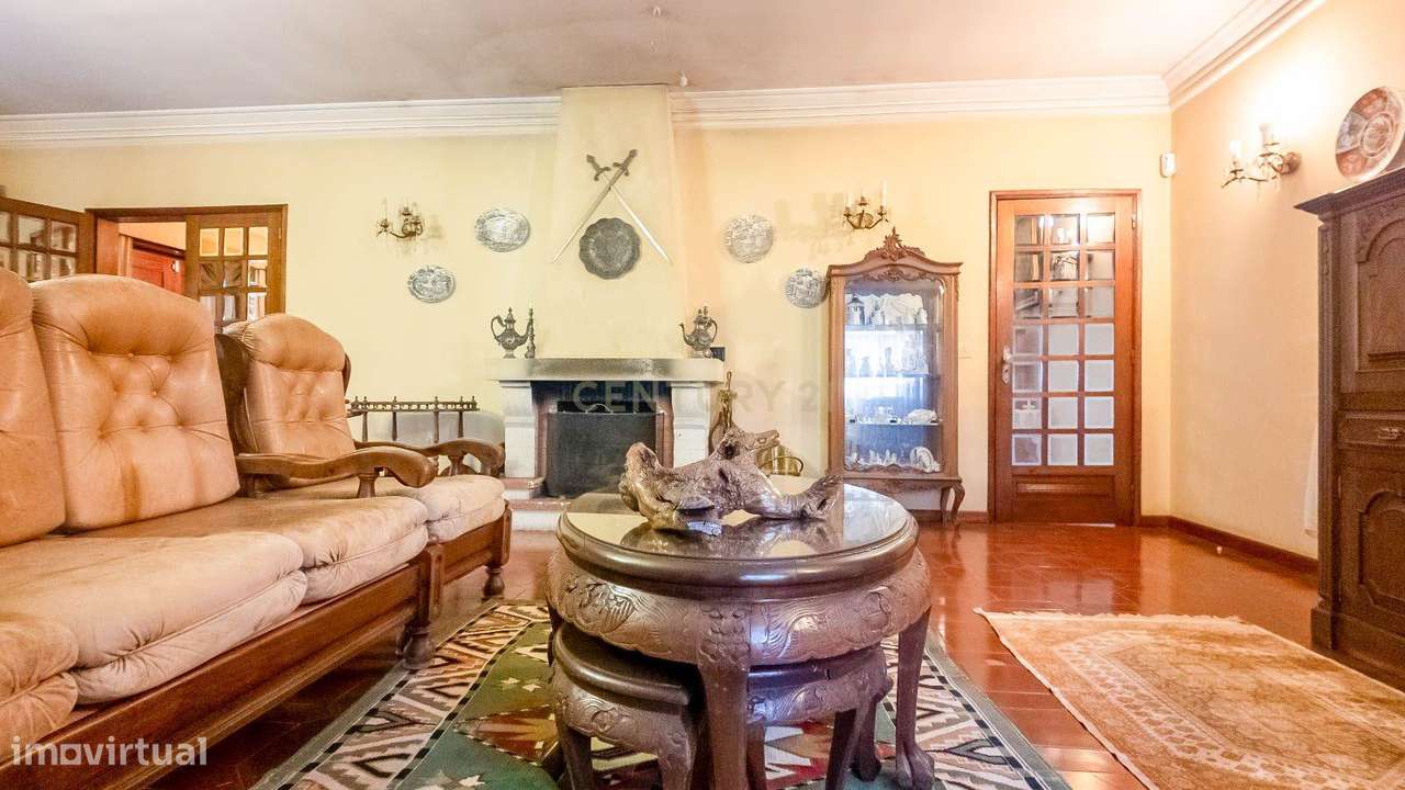 Moradia T4 Centro de Penafiel com Vista desafogadas e Jardim Privado - Grande imagem: 4/46