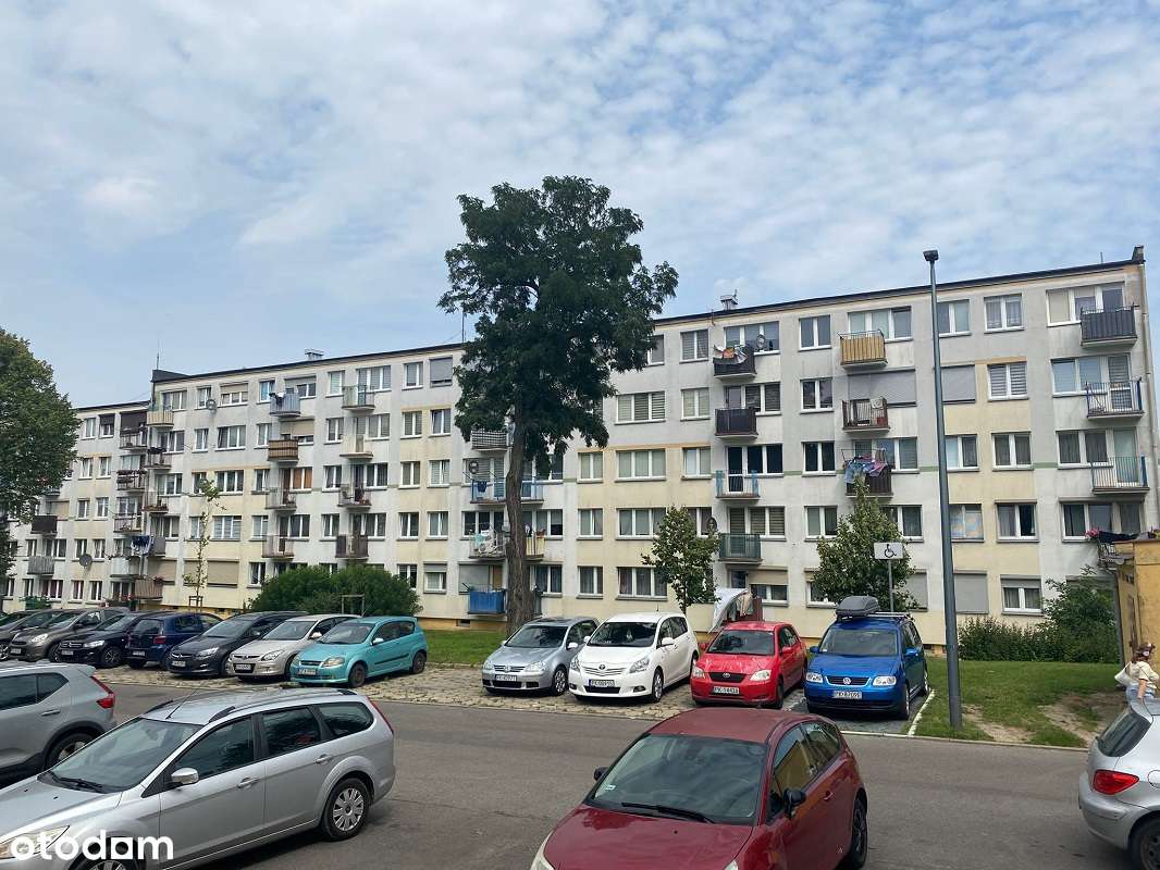 Mieszkanie o pow. 48.03m2, balkon, umeblowane, IV piętro, Os. Widok-0