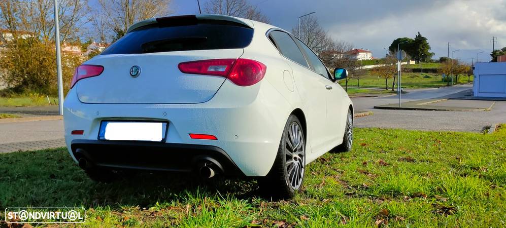 Alfa Romeo Giulietta 1750 TBi Quadrifoglio Verde - 11