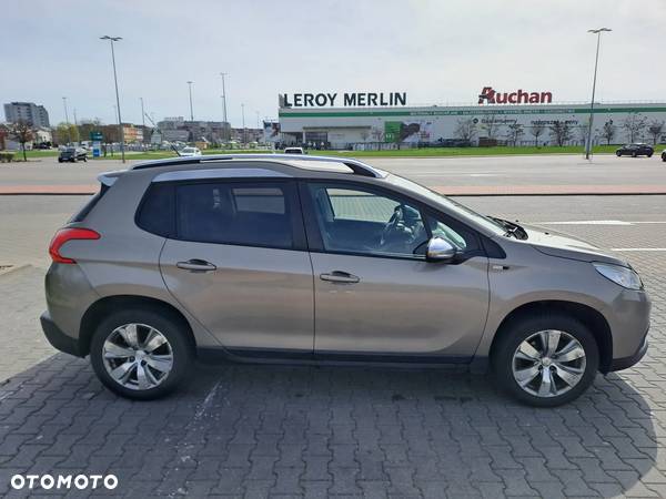 Peugeot 2008 1.2 Pure Tech Style - 7