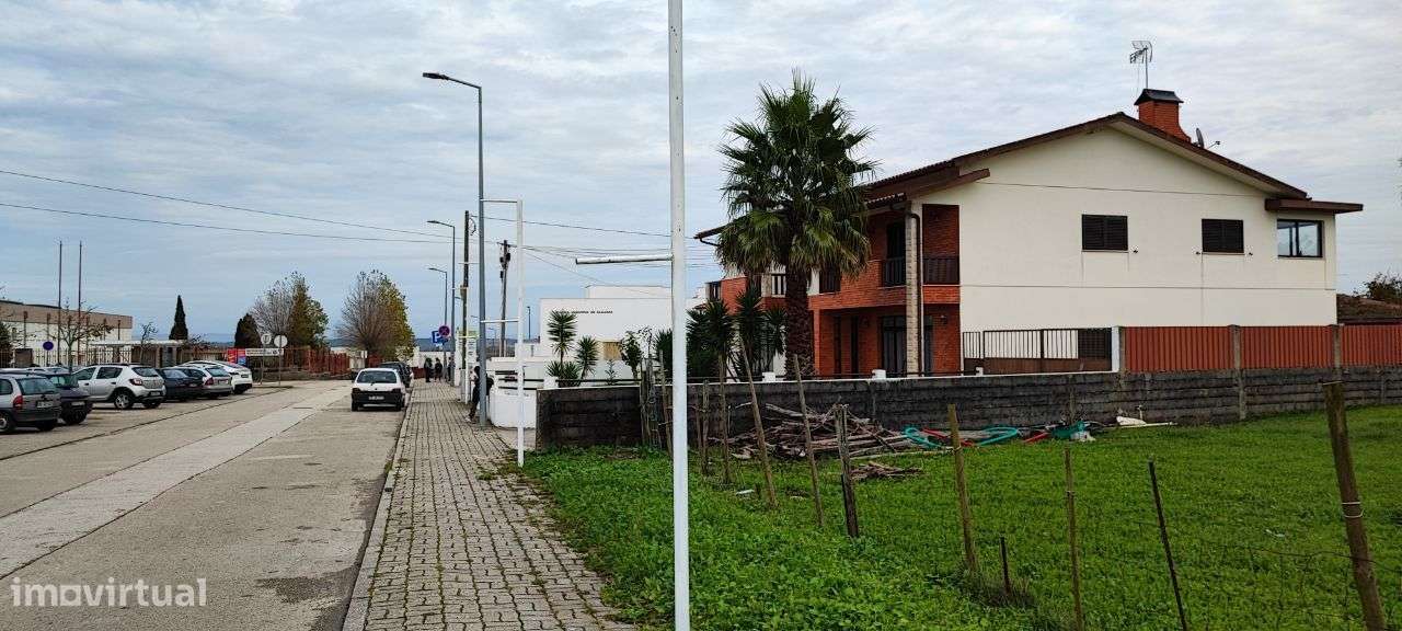 Terreno ALHADAS - Escola C+S, Piscina Municipal e Centro de Saúde-18