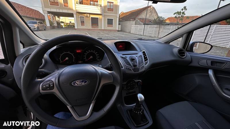 Ford Fiesta - 6