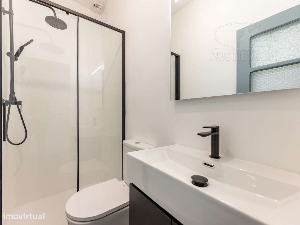 Apartamento de 1º andar com 3 assoalhadas e terraço - Grande imagem: 2/14