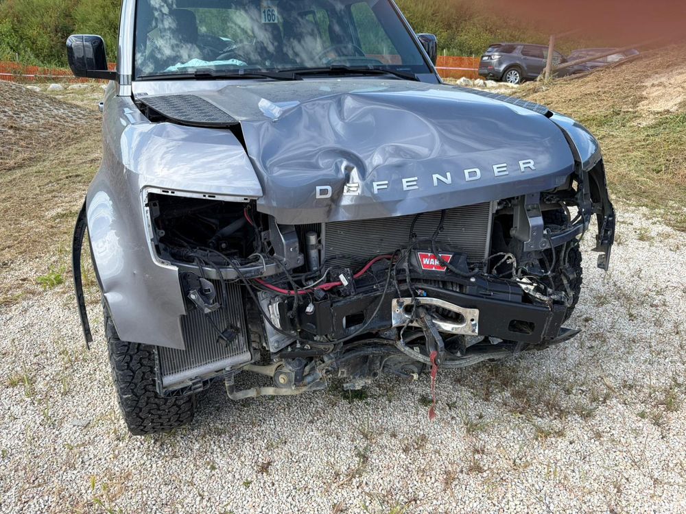 Land Rover Defender 110 P300 X-Dynamic HSE 2021