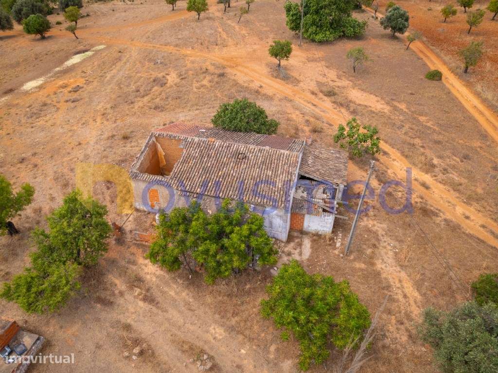 Quinta de 2,1 ha com Potencial para Turismo Rural- Guia Valverde-27