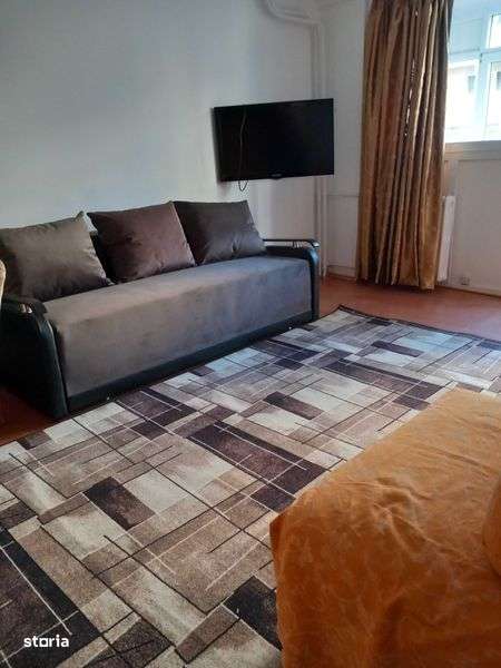 Inchiriez apartament 3 camere , decomandat. - Imagine principală: 5/8