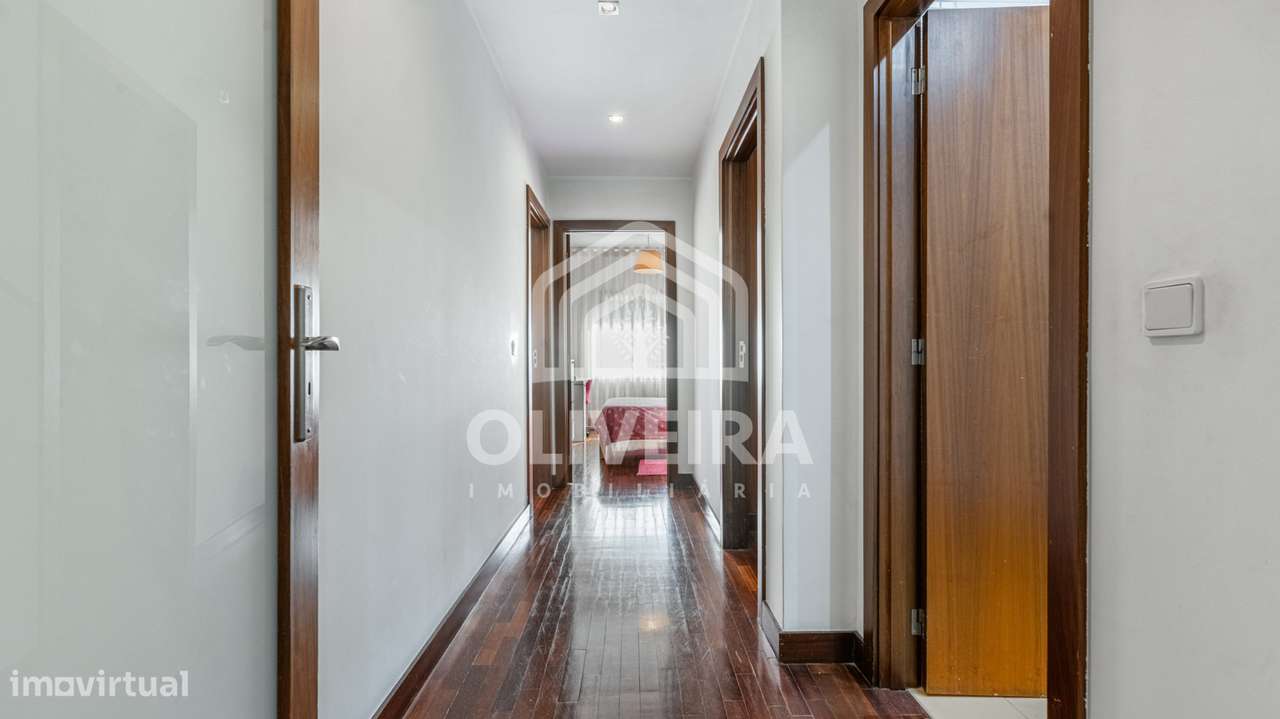 T3 Duplex com terraço em Nogueiró-22