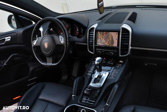 Porsche Cayenne V6 3.6L Aut. - 15