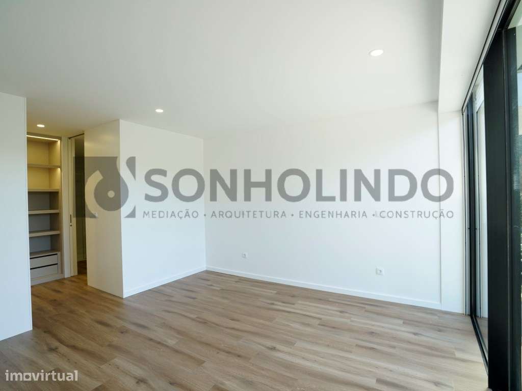 Apartamento T4 + escritório com luz direta, terraço com 153,10m2 e ...-20