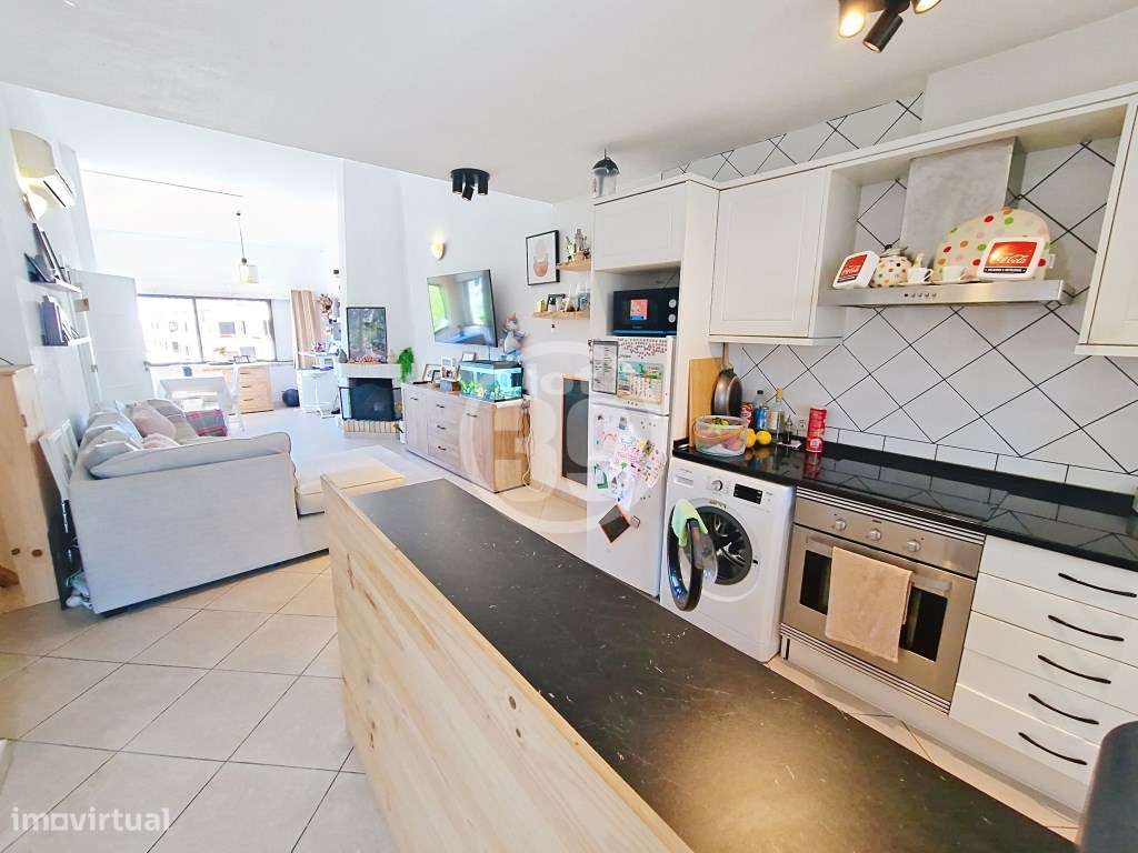 Apartamento duplex com 3 quartos, parqueamento privado e inserido n...-12