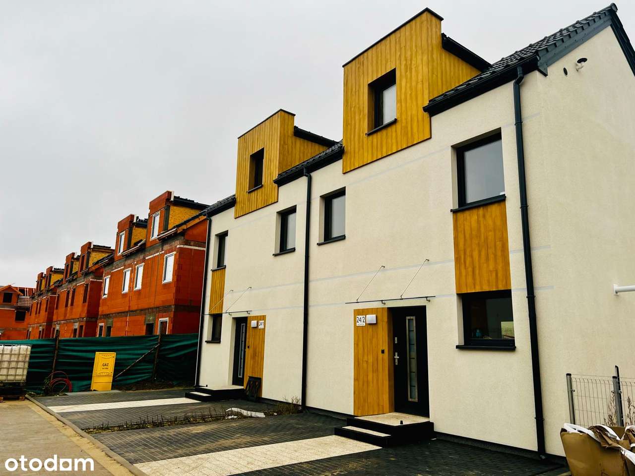 Bezpośrednio połówka bliźniaka z oddaniem 04.2026r. - Pełny obrazek: 4/11