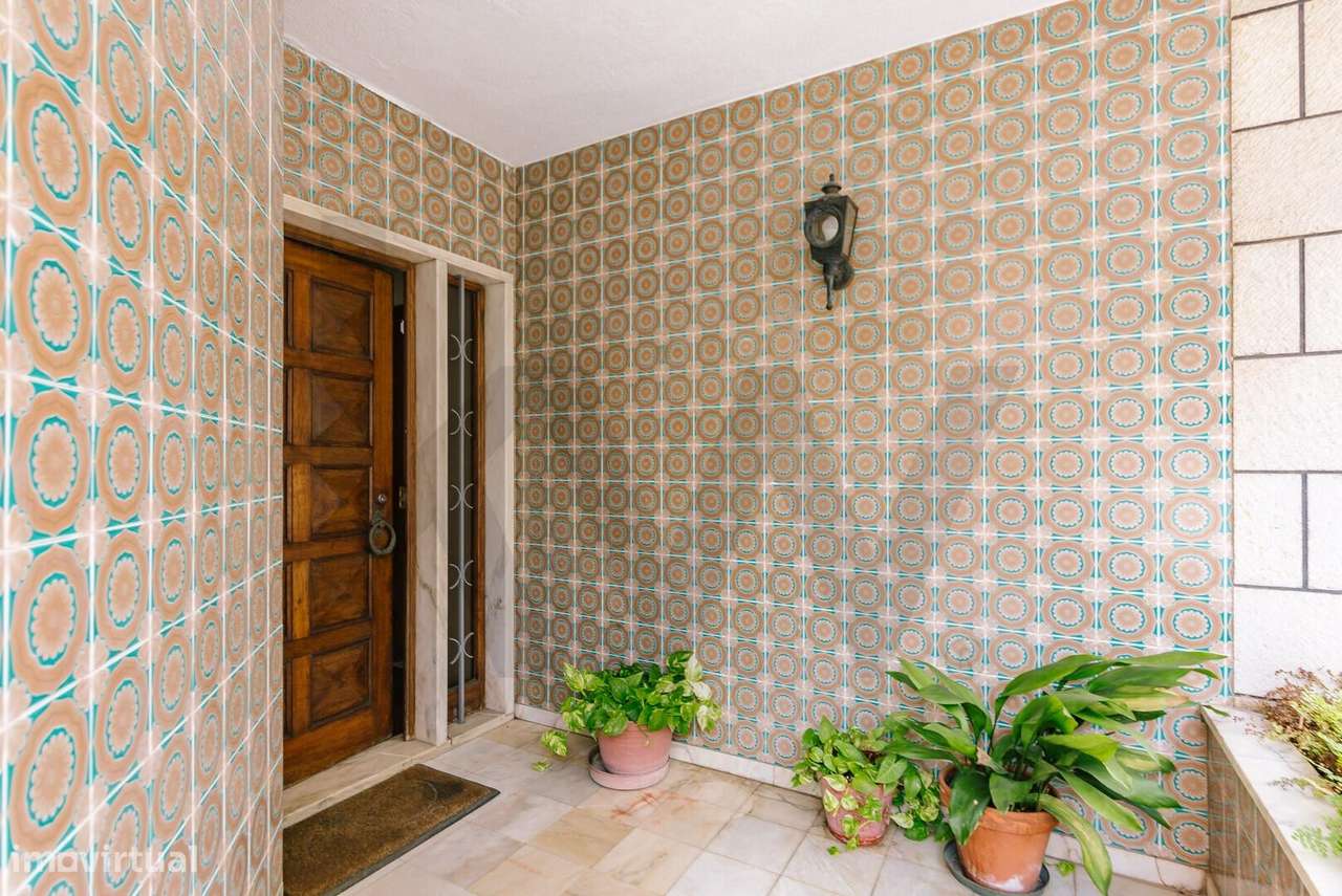 Moradia T4+1 com jardim e garagem para 3 carros na Av. de Sintra, Casc - Grande imagem: 5/60