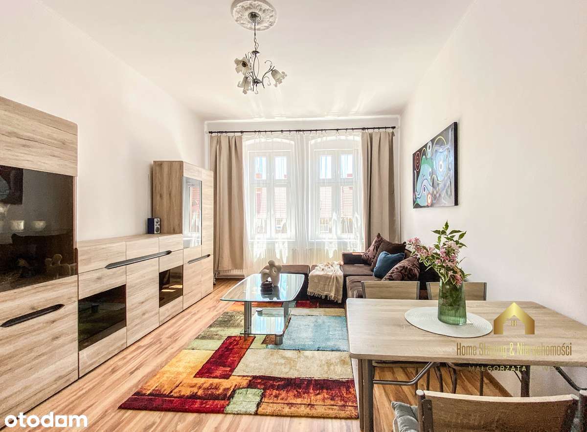 NOWA CENA!2-pokojowe na Boh.Getta + pomieszczenie na biuro/garderobę-1