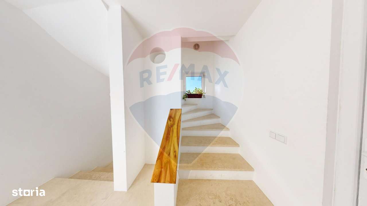 Apartament  la vila, cu 5 camere de vânzare în zona Turnisor-9