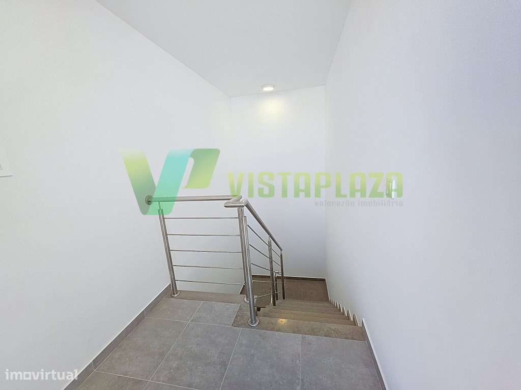 Apartamento Duplex com Terraço e Vista Panorâmica, piscina e garage...-41