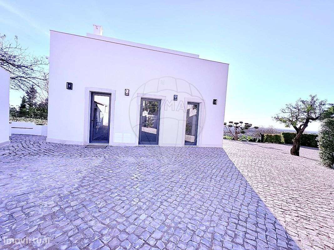 Moradia T6 para venda - Grande imagem: 2/15