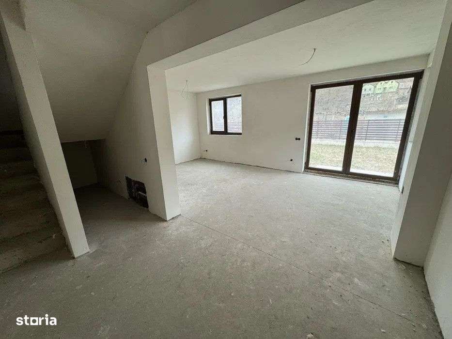Duplex de 4 camere, 120mp, 240mp teren, parcare, zona Tautiului - Imagine principală: 4/7