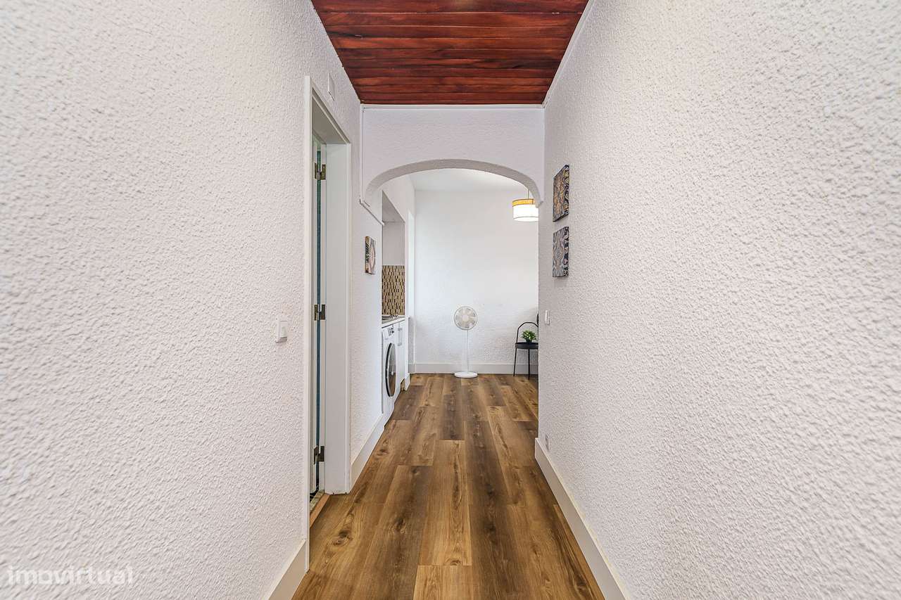 Estúdio T0 com licença AL - Cascais-18