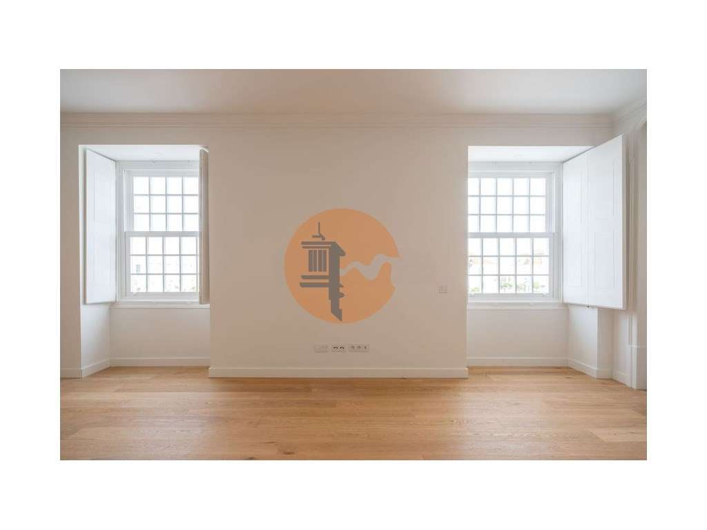 Apartamento T2 à venda em Edifício Pombalino - Grande imagem: 2/17