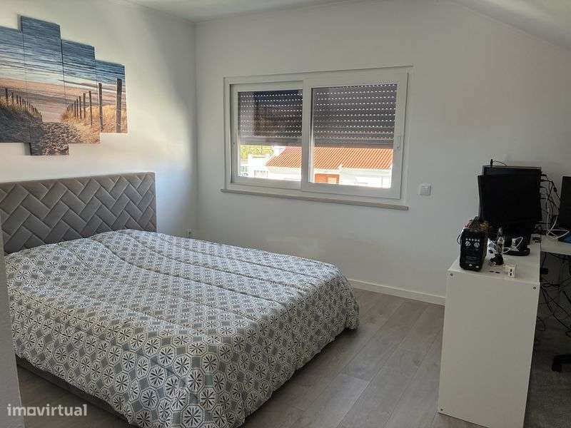 Excelente Moradia T4 com piscina privada - Grande imagem: 4/12