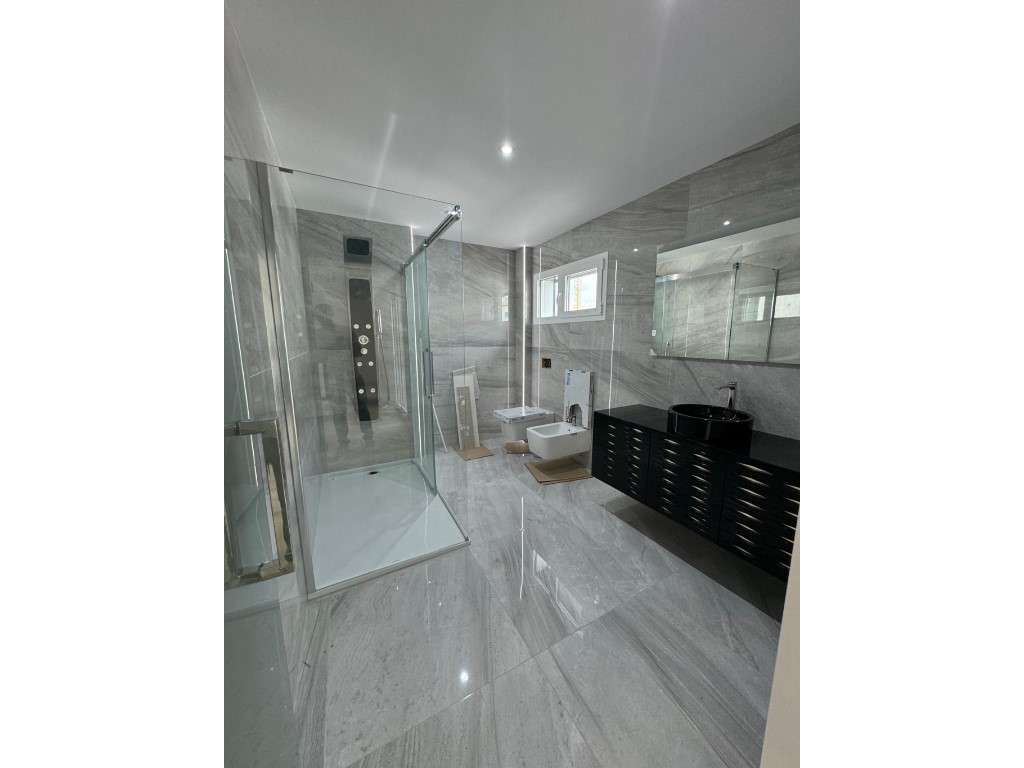 Duplex T4 de Luxo - Elegância, Espaço e Exclusividade num Condomíni...-8