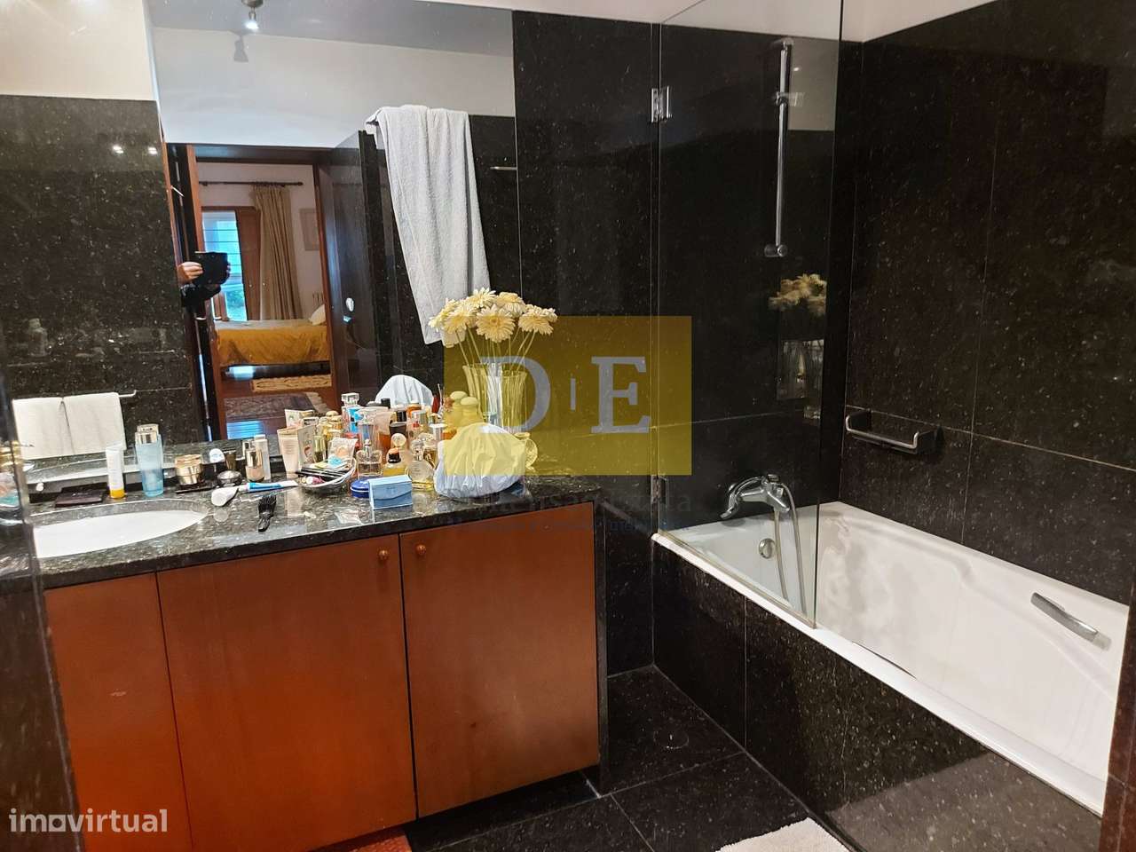 Moradia de 4 Frentes em Zona Nobre de Leca da Palmeira-32