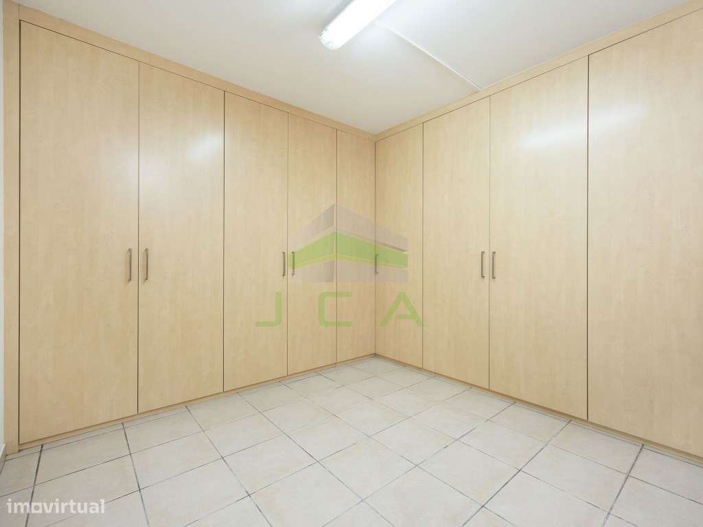 Moradia V4 com piscina e terreno a 15min de Leiria-35