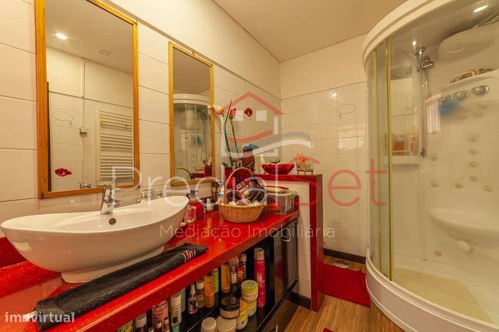 Quinta com Moradia de 6 assoalhadas com piscina - Loures-Lisboa-36