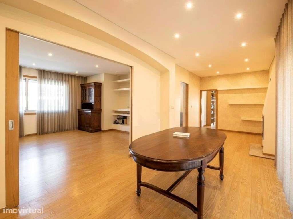 Moradia T5 no Castêlo da Maia - Grande imagem: 4/26