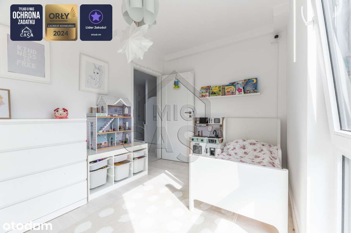 Urocze M4 z Dużym Tarasem i Prywatnym Parkingiem-12