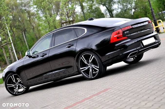 Volvo S90 D4 SCR R-Design - 2