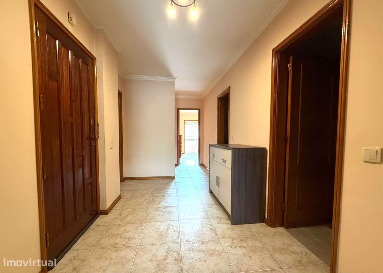 Apartamento T3 em Ovar com garagem fechada-5