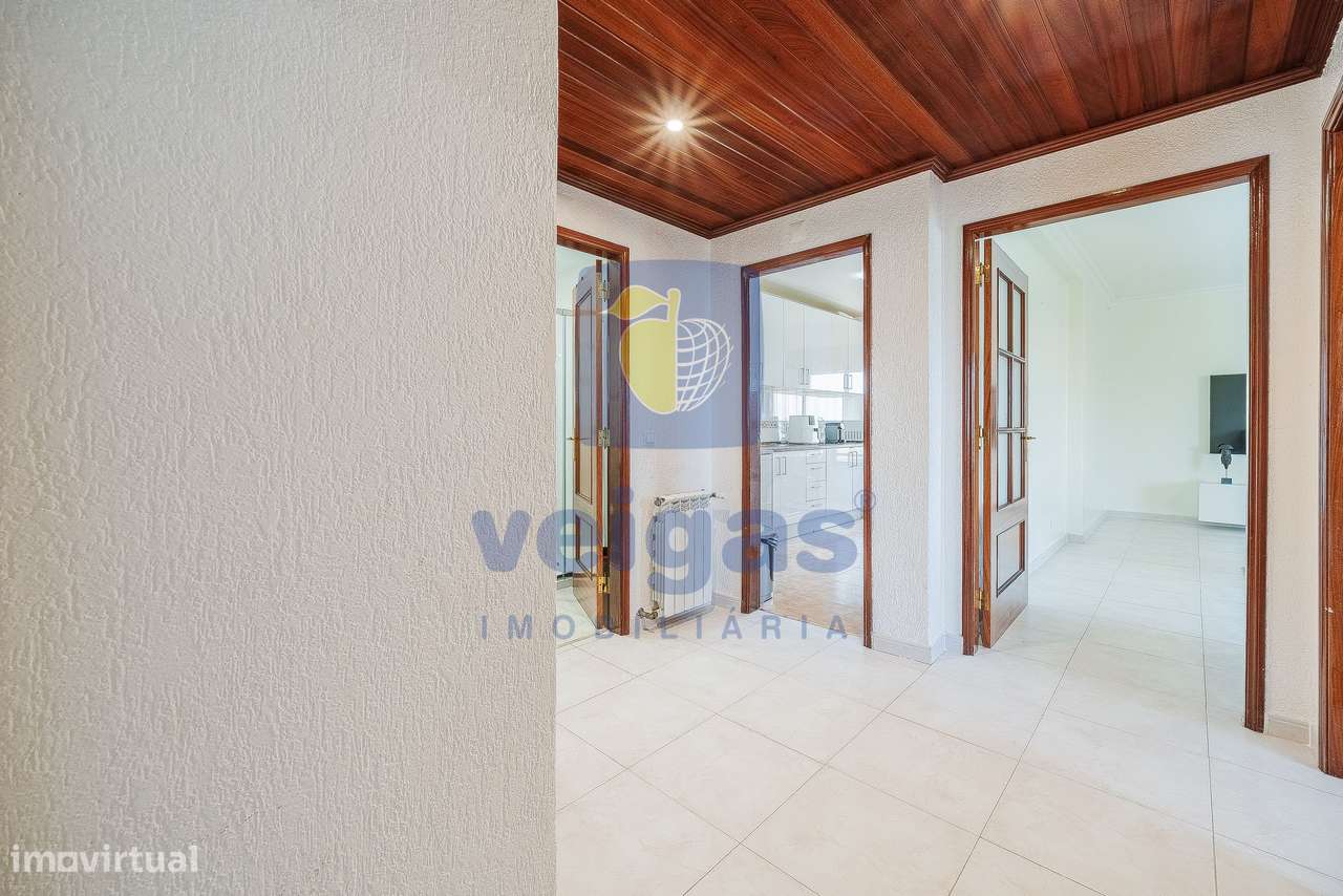 Apartamento T2 como novo, equipado e mobilado em Fitares-18