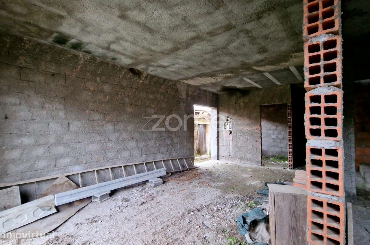 Moradia T4 em Carvalhal da Aroeira-12