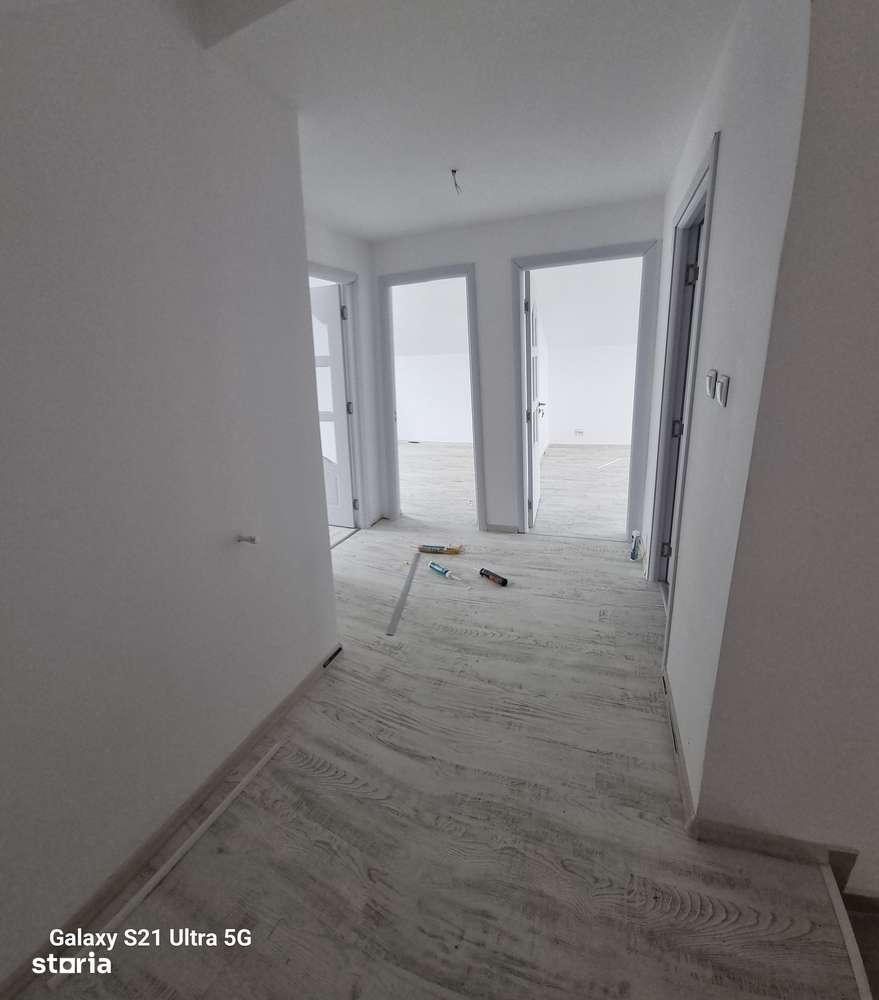 Vila P+M 5 camere//teren 350mp//utilitati Varteju-Magurele-11