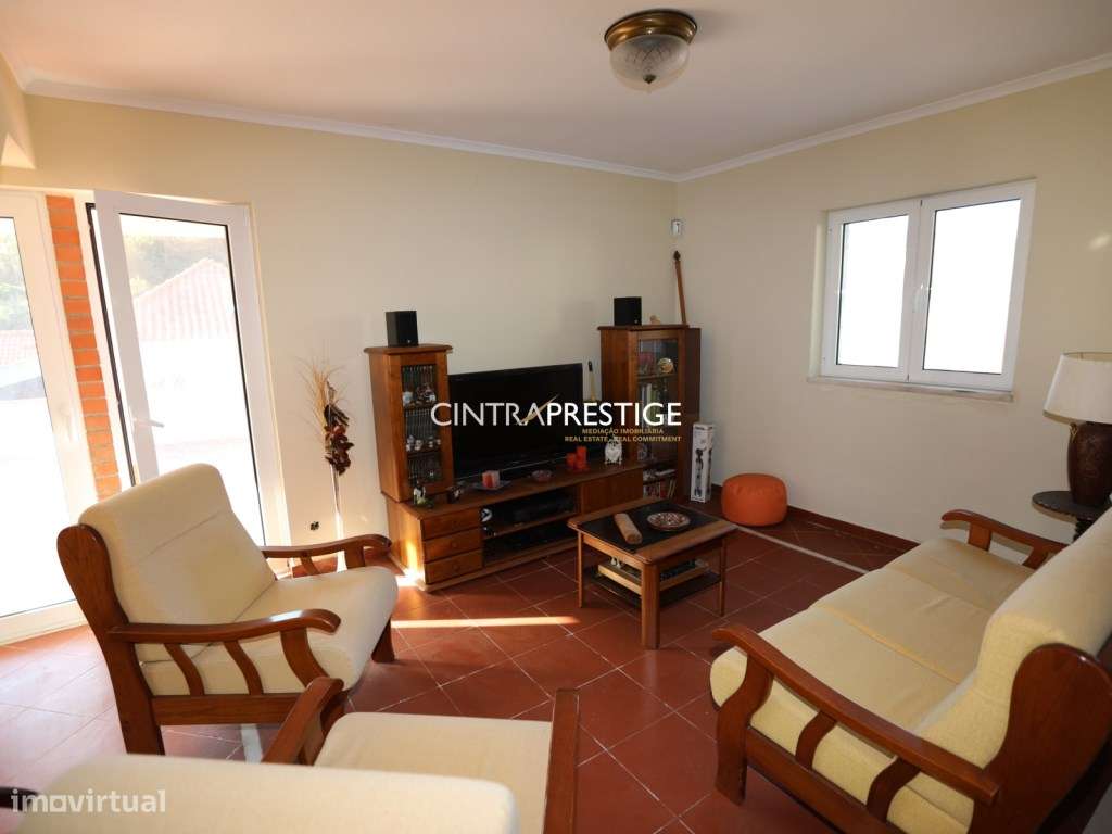 Moradia T3 e anexo T2 com Vista Deslumbrante para a Serra de Sintra...-8