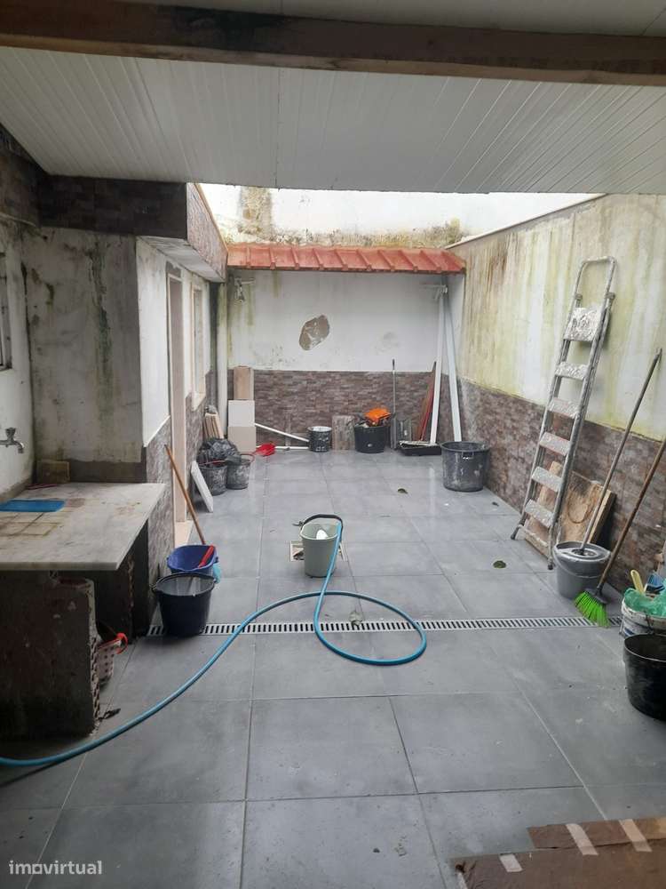 Apartamento T3 com terraço e cozinha equipada-5