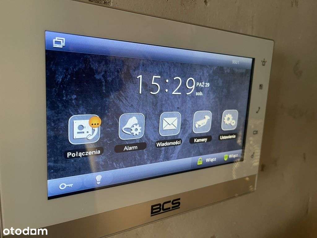 Nowoczesny dom z garażem, pompą ciepła i solarami-16