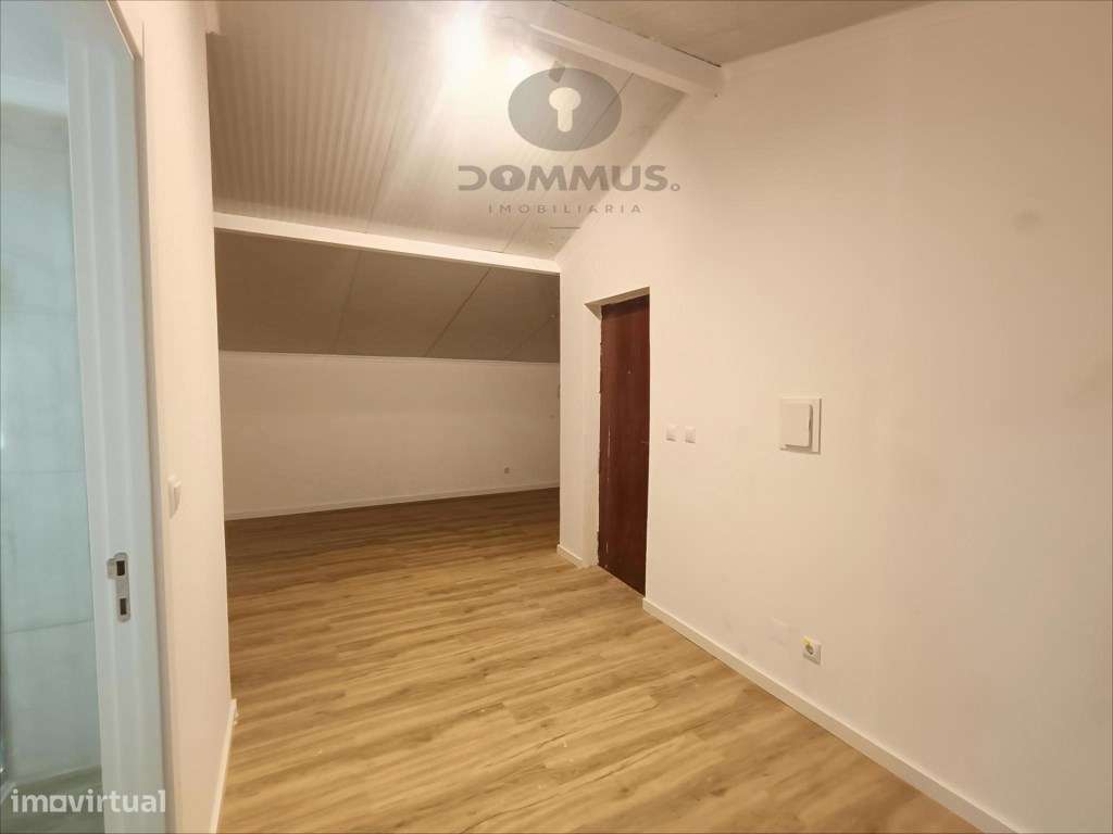 Apartamento T2 Duplex totalmente remodelado-24