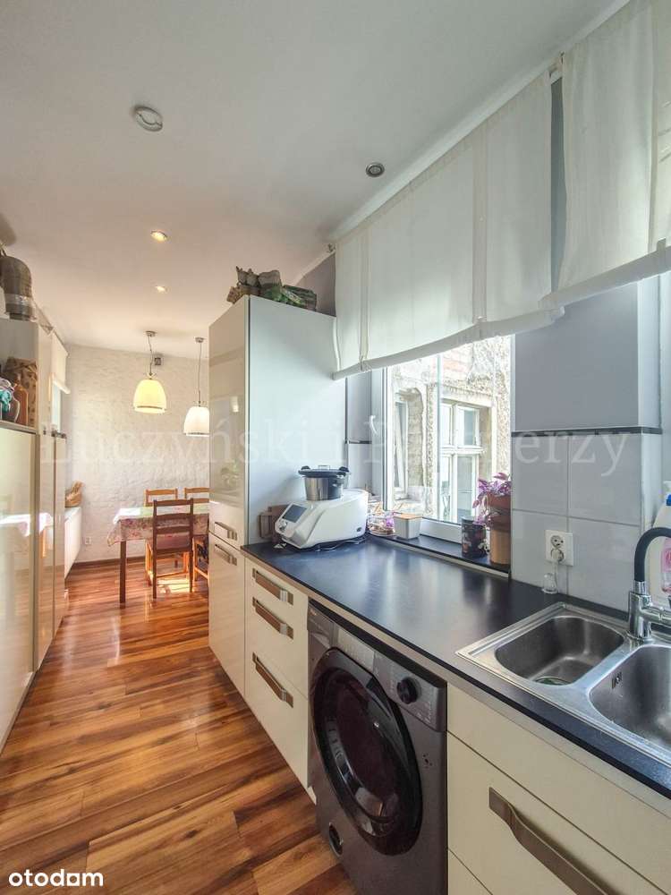 M4 z tarasem w centrum Jeleniej Góry!-5