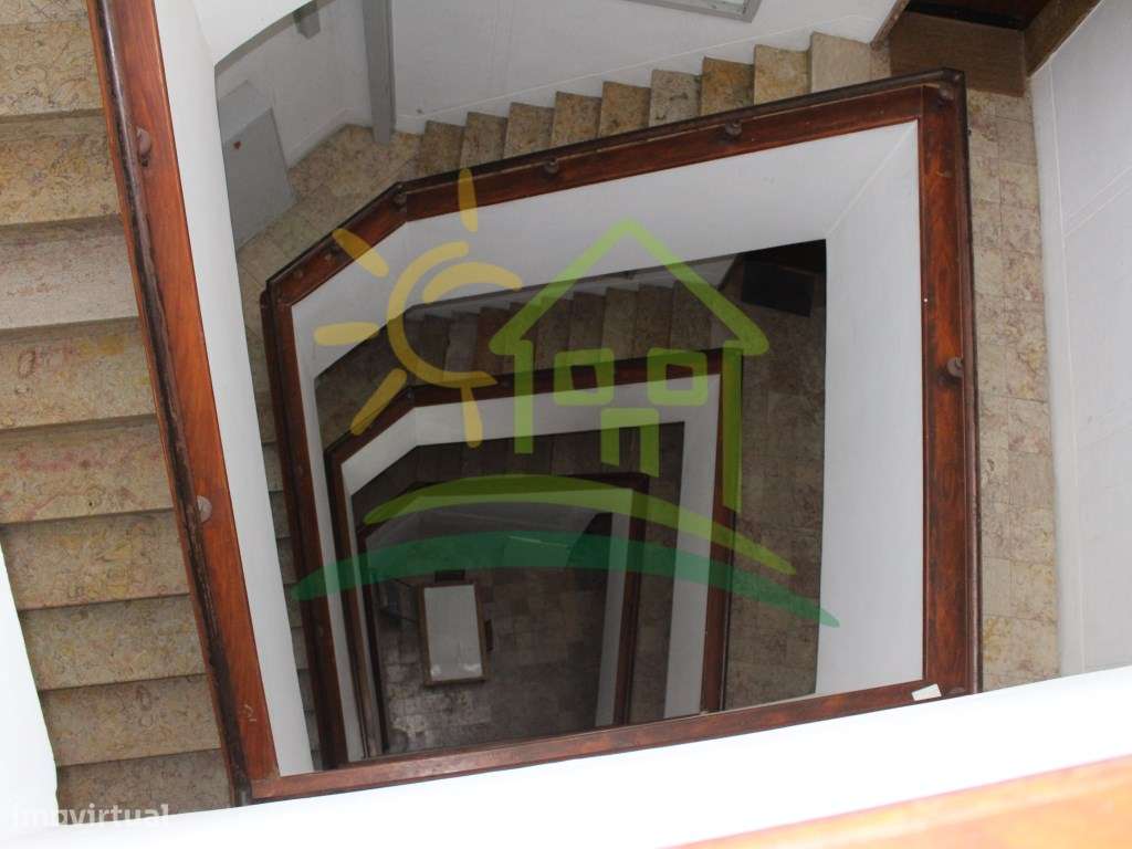 T3 Olival Basto a 10 min a pé do Metro-31