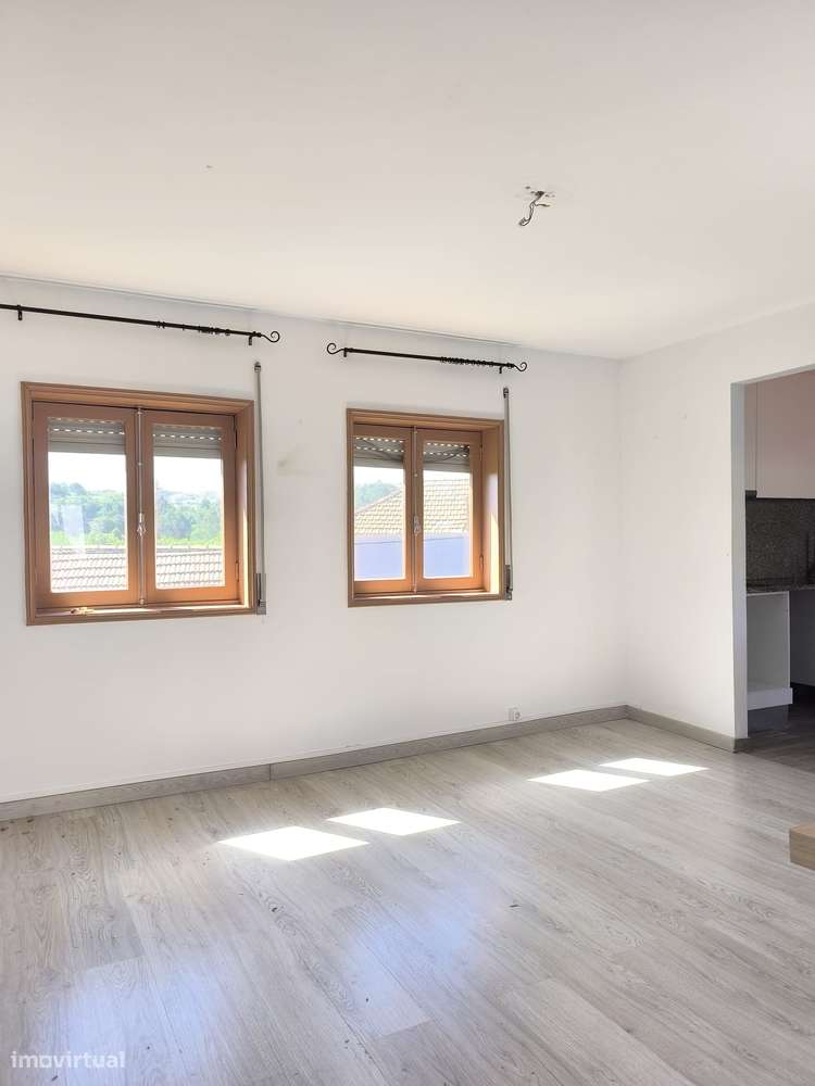 Casa T2 em Quintinha com 4 Casas em Porto Campanhã-12