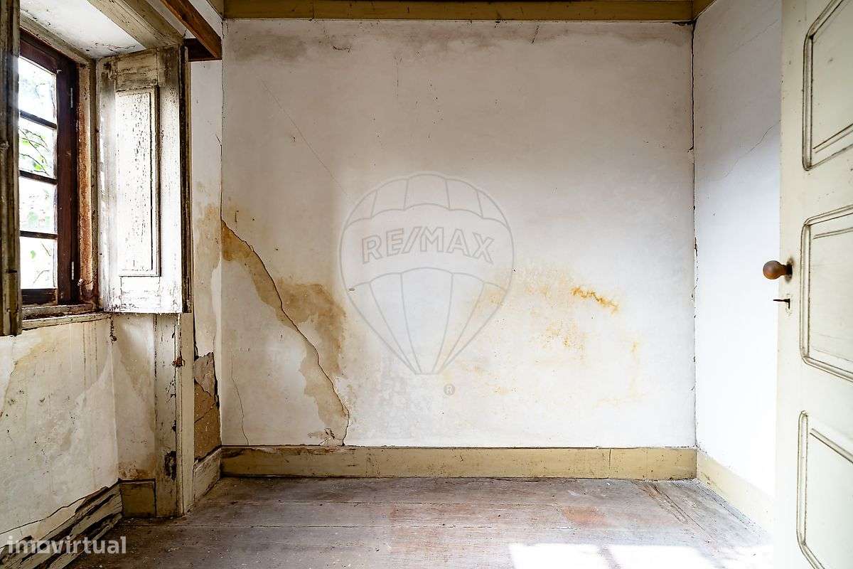 Moradia T4 para venda-12