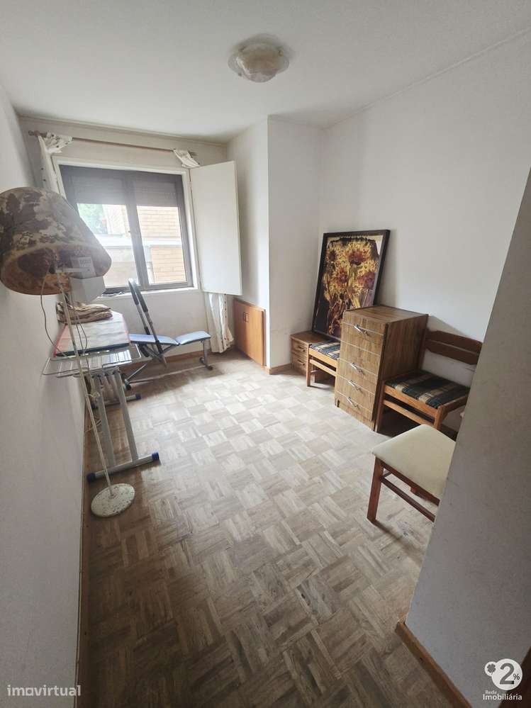 Apartamento T3 no Porto ( Lordelo do Ouro )-12