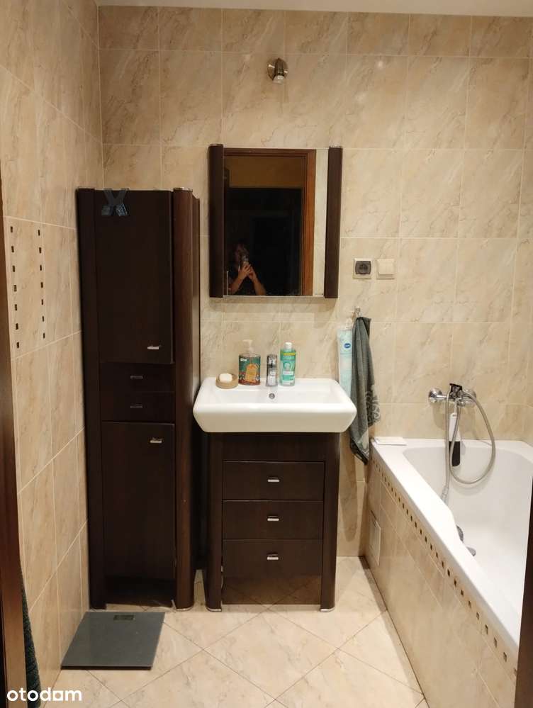 Sprzedam mieszkanie w Kielcach - 4 pokoje-2