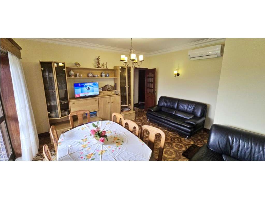 Moradia bifamiliar em São Romão do Coronado-5