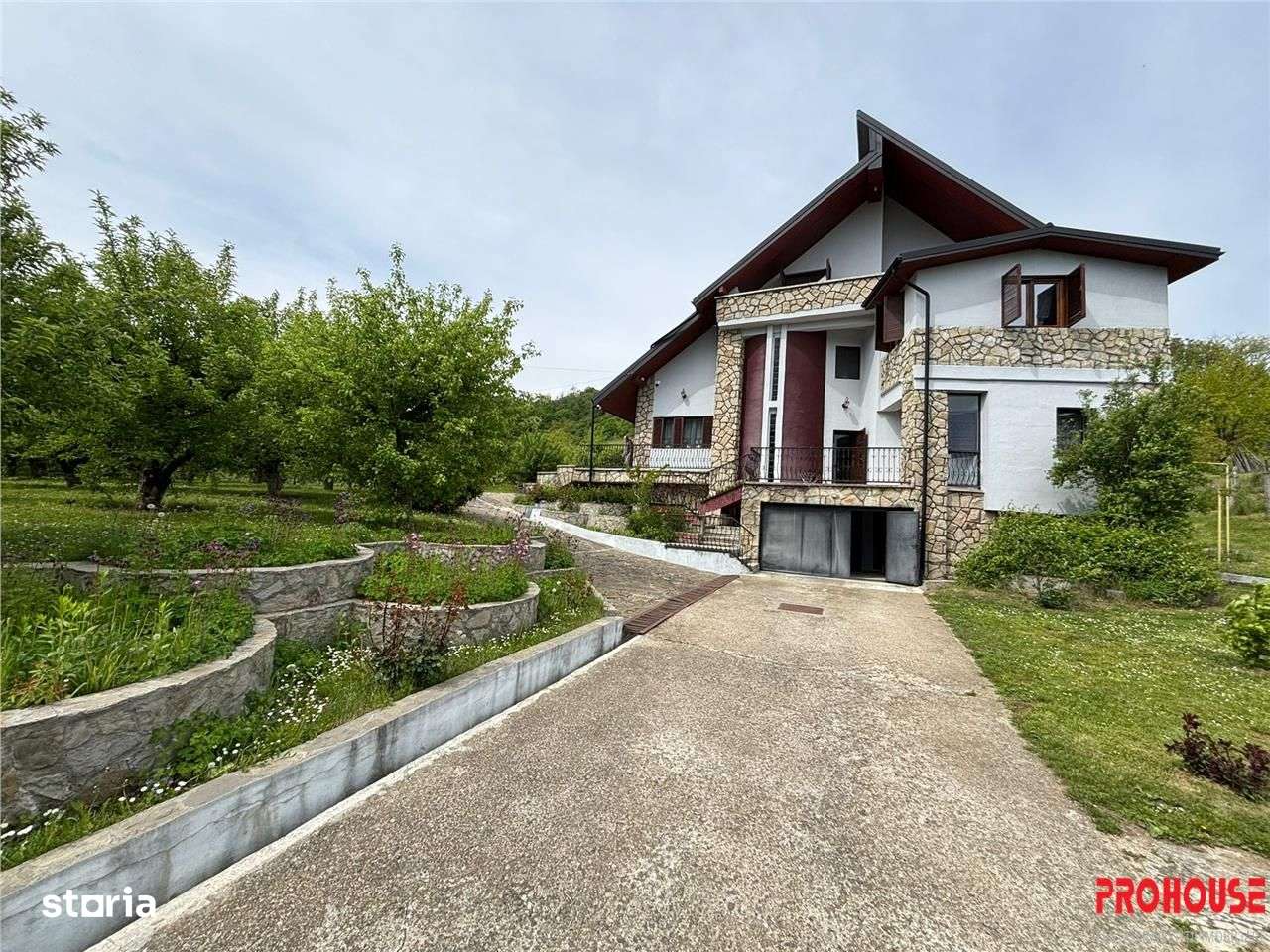 VILA DEOSEBITA IN SLATINA - LUNCANI - OAZA DE LINISTE LA MARGINEA PADU - Imagine principală: 4/20